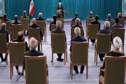 شرطی کردن حوادث کشور و در انتظار دیگران نگه داشتن چیز بدی است