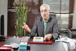 چشم‌انداز مه‌آلود مطبوعات