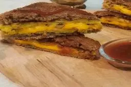 ناهار ساندویچ کوکو سیب زمینی درست کن خیلی خوشمزه است | طرز تهیه ساندویچ کوکو سیب زمینی ساده به روش رستورانی