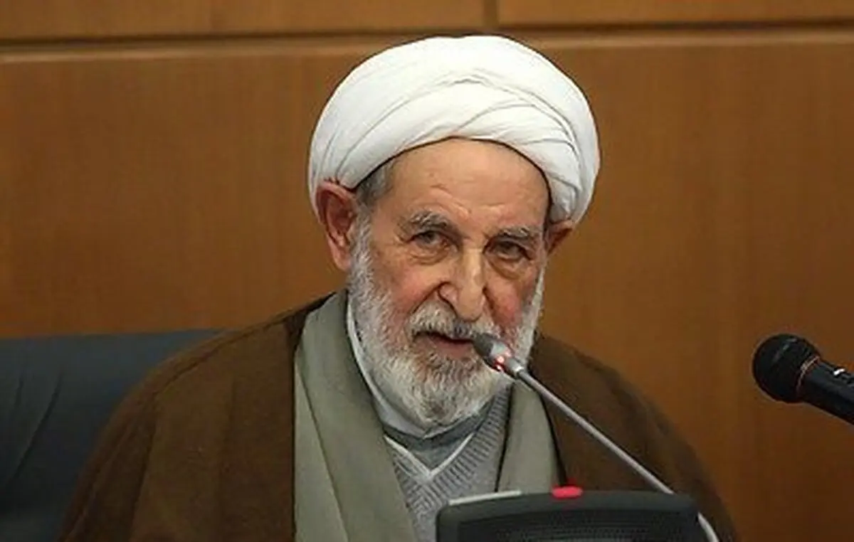 کنایه عباس عبدی و رمضان‌زاده به آیت‌الله یزدی