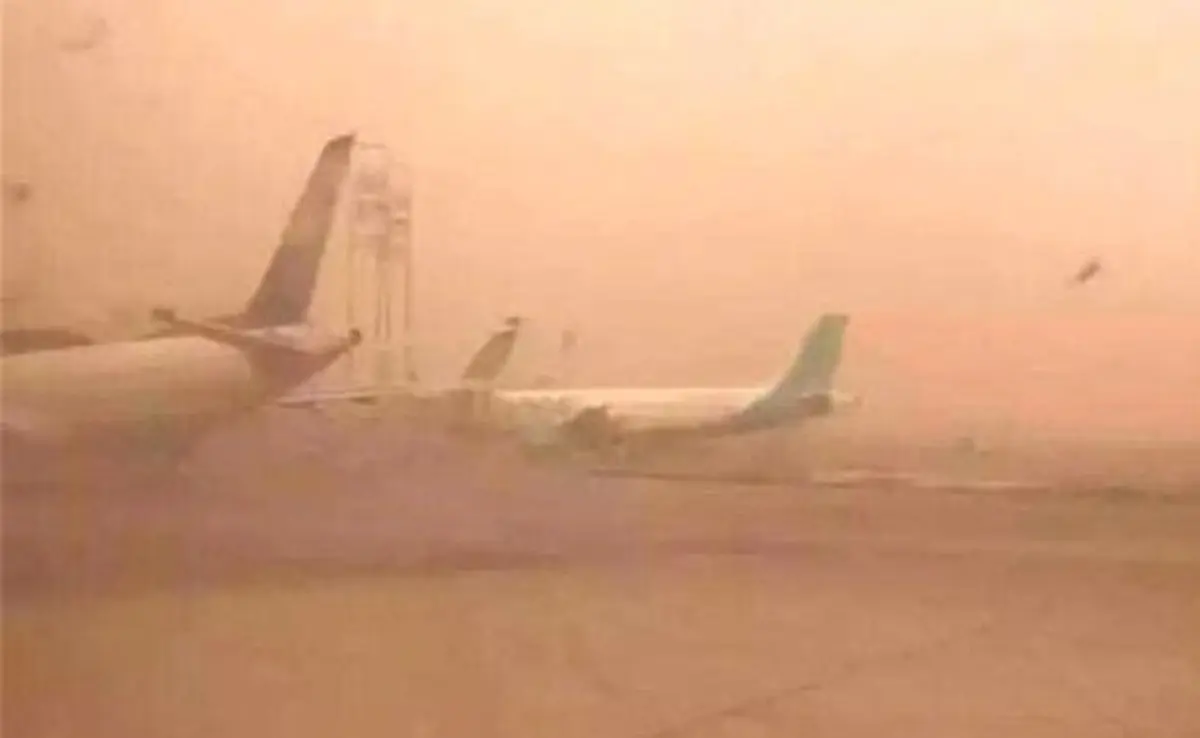 

 پروازهای فرودگاه شیراز مختل شد.

