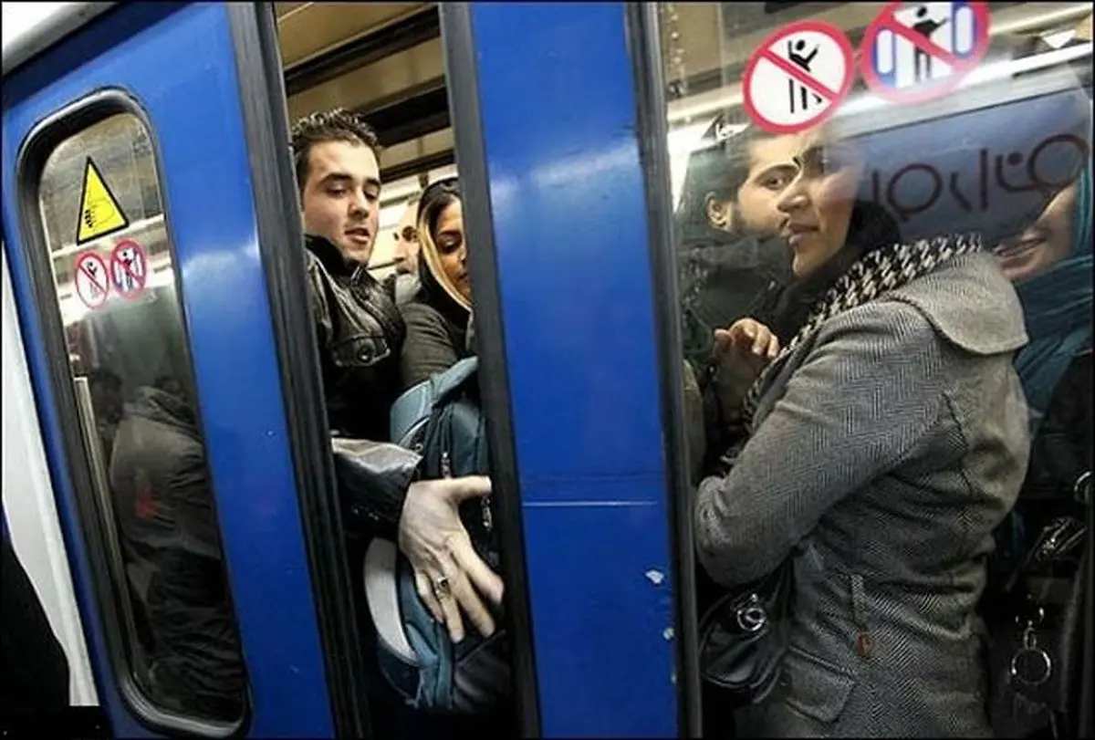 در مترو واگن آقایان نداریم