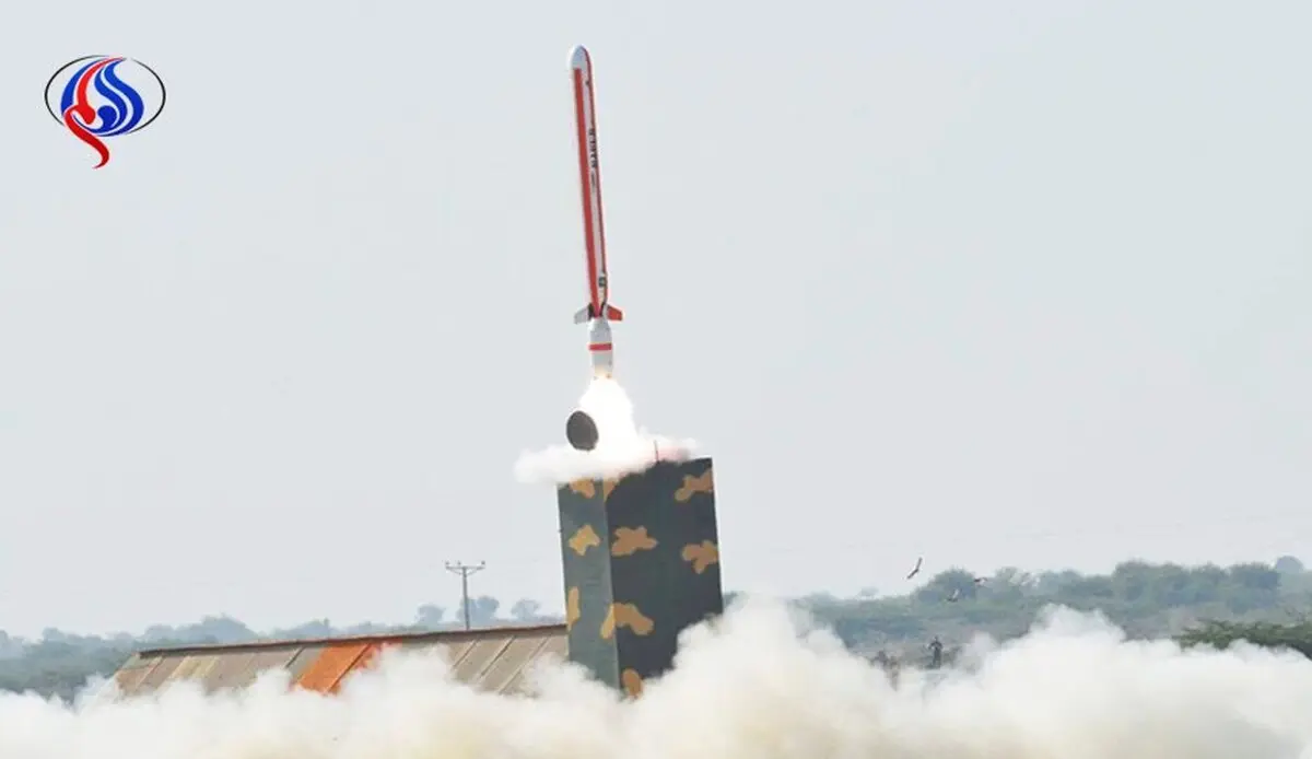 پاکستان یک موشک میان بُرد آزمایش کرد