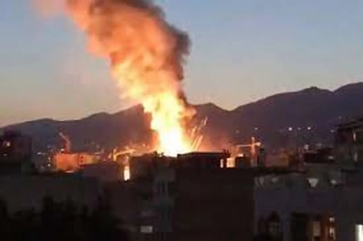 آتش سوزی در یک ساختمان واقع در میدان ونک+ویدئو