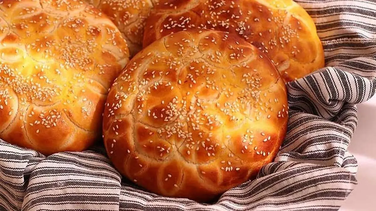 فکر نکنم کسی باشه که نون شیرمال دوست نداشته باشه! | طرز تهیه نان شیرمال +ویدئو