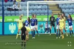 لحظه‌ی از حال رفتن بازیکن تیم بانوان آرسنال+ویدئو 