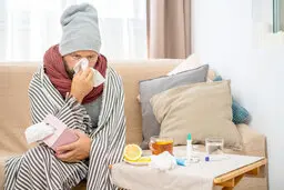 از عطسه کردن خود جلوگیری نکنید! | عوارض جلوگیری از عطسه چیست