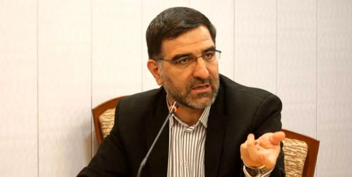 نماینده مجلس: برخی واگذاری‌ها تنها از یک وزارتخانه به وزارتخانه دیگر انجام می‌شود | دولت فقط از این جیب به آن جیب می کند