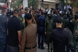 
فرمانده الحشد الشعبی  |   با اعتراضات در مقابل مقر حزب دموکرات ارتباطی نداریم
