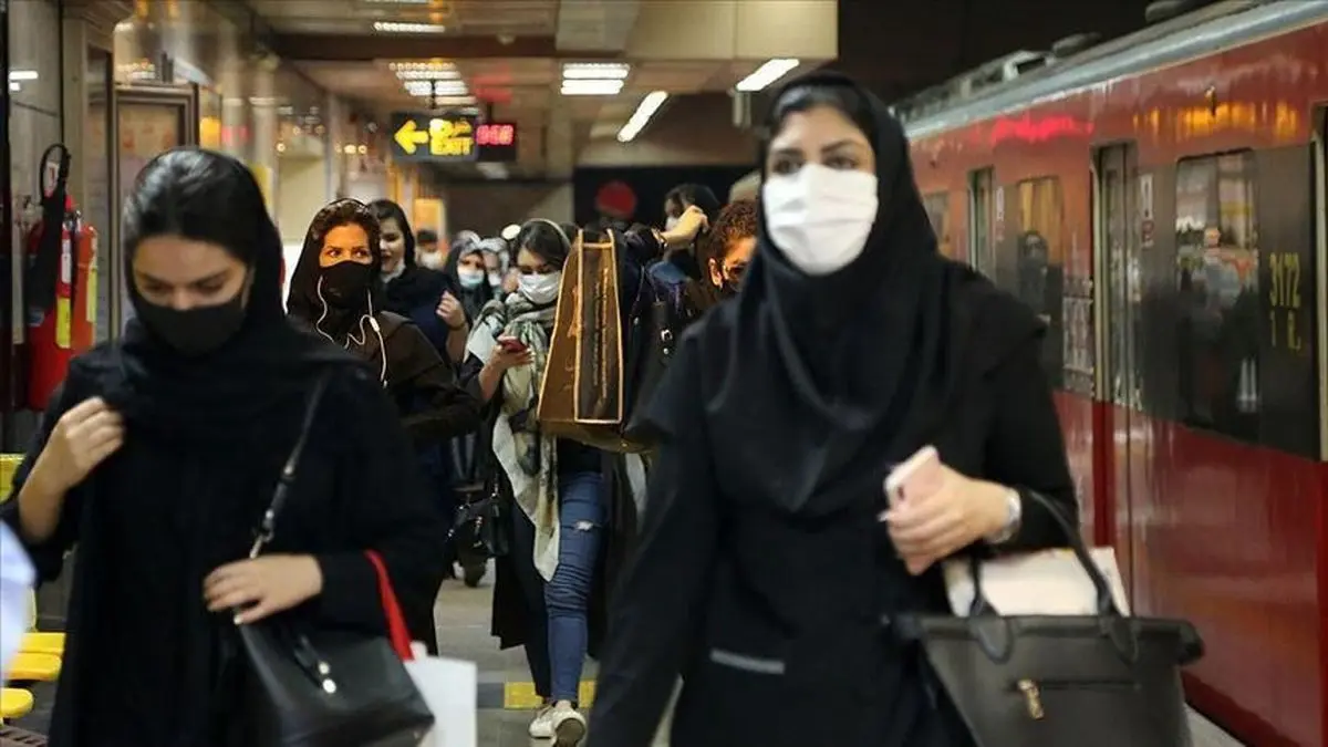 ستاد کرونا: موج چهارم کرونا به تهران رسید | احتمال تصمیم‌گیری برای دورکاری کارمندان