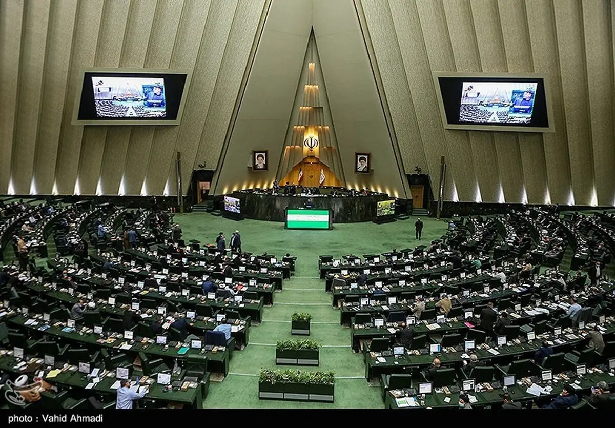ساماندهی پیام‌رسان‌ها در مسیر صحن مجلس| فیلترینگ پیام رسان های خارجی و تعیین حبس برای شخص منتشر کننده فیلترشکن؟