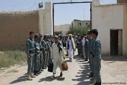  ۳۰۰۰ زندانی طالبان از سوی دولت افغانستان آزاد شدند