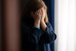 علائم اضطراب در کودکان ۷ تا ۱۲ ساله
