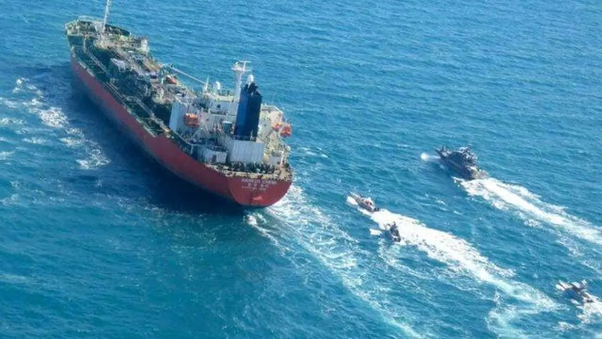 
واکنش فرانسه به توقیف نفتکش کره‌ای از سوی ایران  |   این اقدام به تنش‌ها در منطقه دامن می زند

