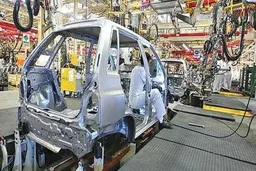 خودروسازان موظف به پرداخت مالیات نقل و انتقال خودرو شدند