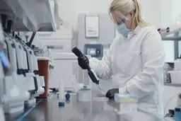 شرکت مدرنا  |  کارایی ۱۰۰ درصدی واکسن مدرنا در موارد شدید بیماری 