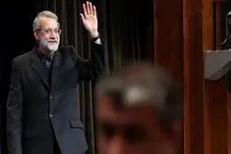 صادق زیباکلام:کارگزاران خیال می‌کند ستاره بخت علی لاریجانی یک دفعه می‌شکفد