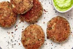 اگه هرکاری میکنی باز هم کوکوهات وا میرن ببین! | طرز تهیه کوکوی خانگی با تمام فوت و فن +ویدئو