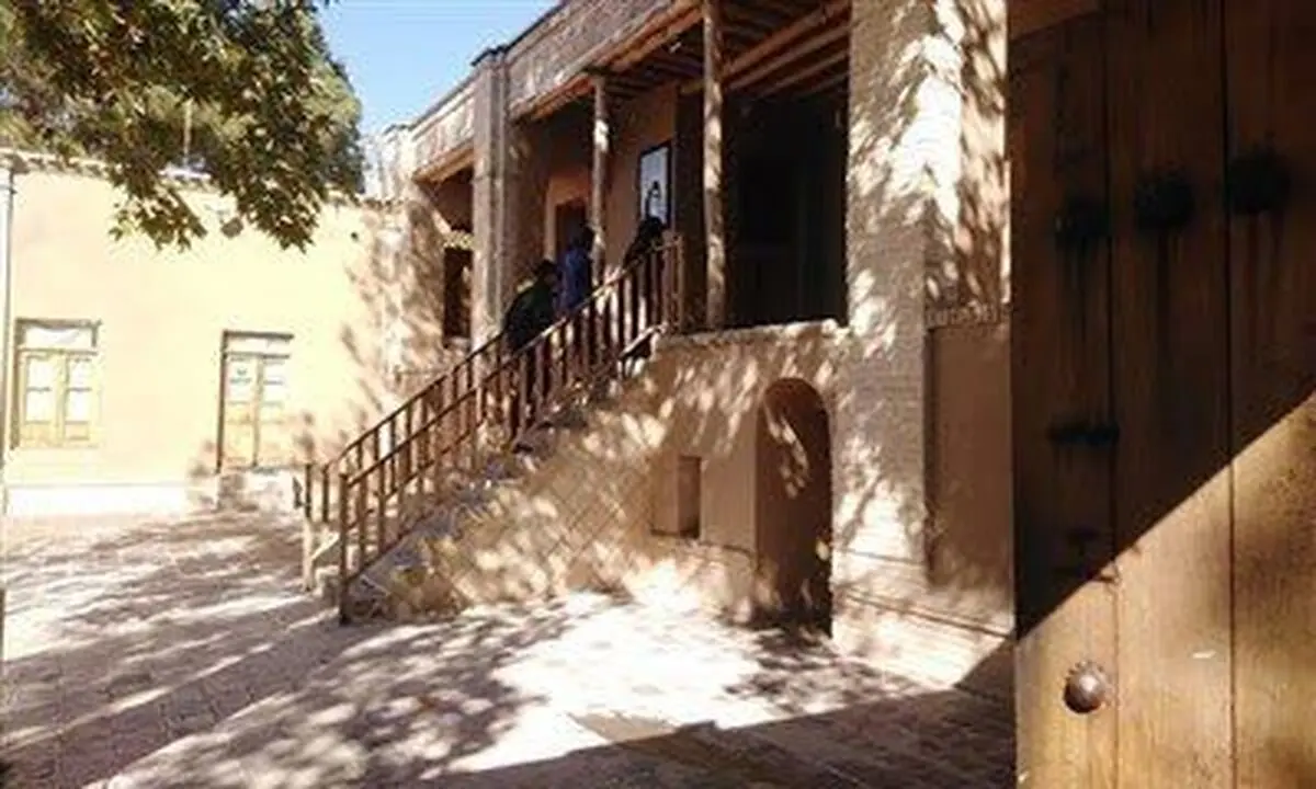 آتش زدن خانه امام راحل در خمین صحت دارد؟+ویدئو 
