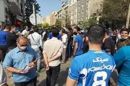 تجمع استقلالی‌ها مقابل ساختمان قوه قضاییه | عکس