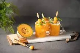 طرز تهیه شیک موز و طالبی نوشیدنی خنک تابستانی + ویدیو 