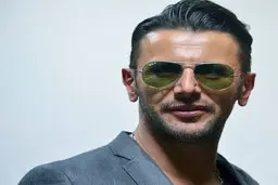 صحبت های جنجالی امین حیایی درباره فساد اقتصادی | امین حیایی به سیم آخر زد+ ویدیو