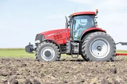 تراکتور در دسترس کشاورزان | آغاز فروش تسهیلاتی در سال جاری