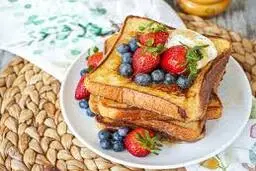 تست شکلاتی با کرم رژیمی | یک صبحانه خوش‌طعم و سالم برای صبح جمعه +ویدئو