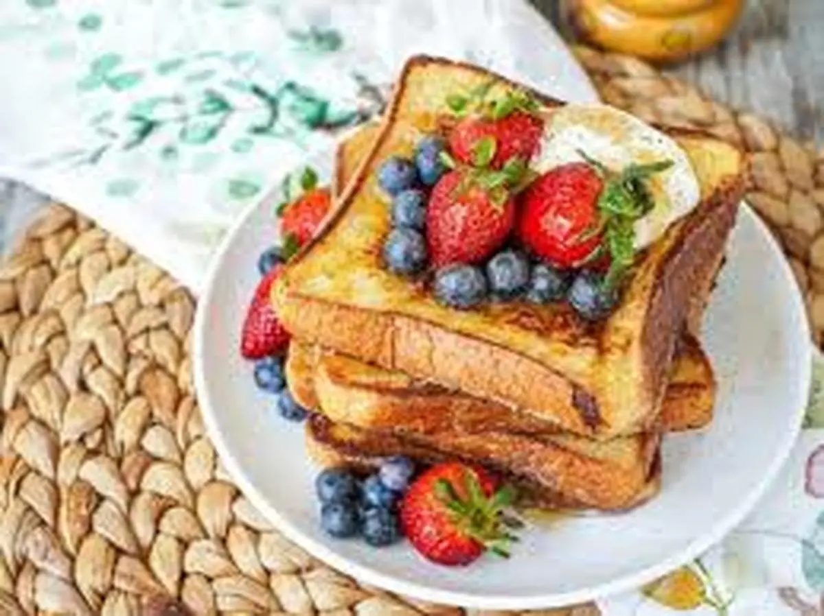 تست شکلاتی با کرم رژیمی | یک صبحانه خوش‌طعم و سالم برای صبح جمعه +ویدئو