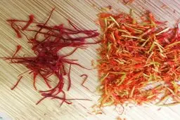 هر مثقال زعفران چند؟ |  افزایش فروش زعفران‌های ارزان و تقلبی