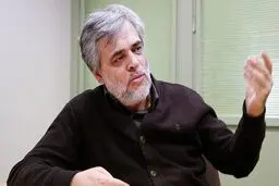 دولت ‌ در ‌ بازی مار ‌‌و ‌ پله حرکت می‌کند 