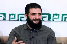 جولانی: برخی می‌خواهند از مردم شام به خاطر یک واقعه تاریخی که ۱۴۰۰ سال پیش رخ داده، انتقام بگیرند |  ما چه نقشی در آن وقایع داشته‌ایم؟
