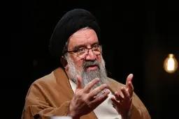 حضرت آیت‌الله! فعلا مردم غم نان دارند