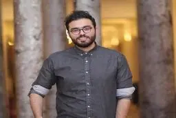 مراسم عقد مجری معروف تلویزیون روی آنتن زنده شبکه پنج برگزار شد!+ویدئو