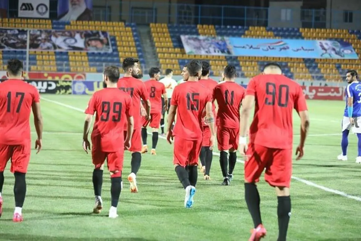 سرمربی شهرخودرو از سمتش استعفا داد.