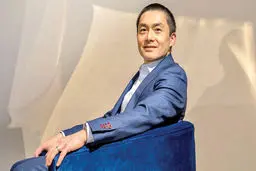  مردی با انگشتان طلایی سرمایه‌گذار برتر ۲۰۲۰ 