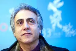 تصویری از بیژن امکانیان روی تخت بیمارستان