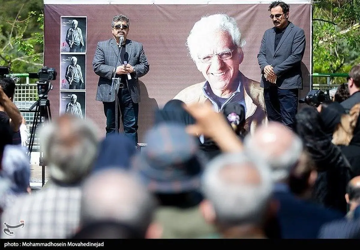 مراسم خاکسپاری مرحوم کیومرث پوراحمد برگزار شد +تصویر