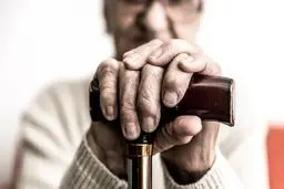 «پارکینسون» چه علائم و نشانه‌هایی دارد؟ 