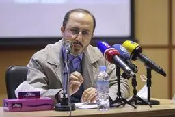 به خاطر همین دروغ‌هاست که ردصلاحیت شدی | عصبانیت خلجی از روحانی