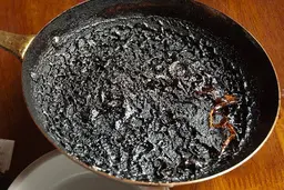 سه سوته قابلمه‌ات رو نو کن! | روش براق کردن قابلمه+ ویدئو