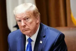 پرونده مالیاتی ترامپ سیاسی‌ترین پرونده سال دردادگاه عالی آمریکا 