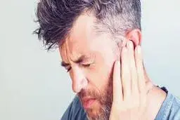وزوز گوش علامت جدید کرونا درمبتلایان