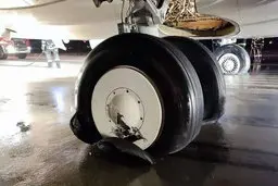 لاستیک هواپیمای پرواز تهران - مشهد پس از فرود ترکید