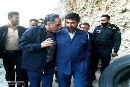 مدیرعامل هفت‌تپه استان خوزستان به همسر استاندار ‌ ۲۰۰ هزاردلار هدیه داد.
