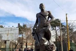 نصب مجسمه تختی در تهران