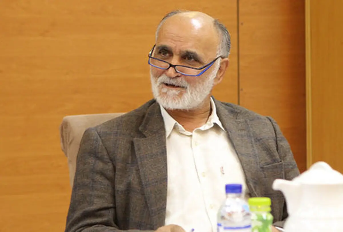 اولیایی: مجمع فدراسیون فوتبال باید به برنامه رای دهد نه اشخاص