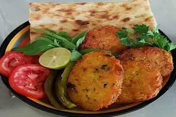 ناهار  کوکو کدو و سیب زمینی درست کن | طرز تهیه کوکو کدو سبز و سیب زمینی + نکته مهم سرآشپز معروف