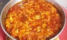 برای صبحانه املت گوجه فرنگی درست کن | طرز تهیه املت گوجه فرنگی به روش قهوه خانه های اصیل تهرانی 