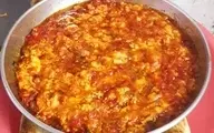 برای صبحانه املت گوجه فرنگی درست کن | طرز تهیه املت گوجه فرنگی به روش قهوه خانه های اصیل تهرانی 